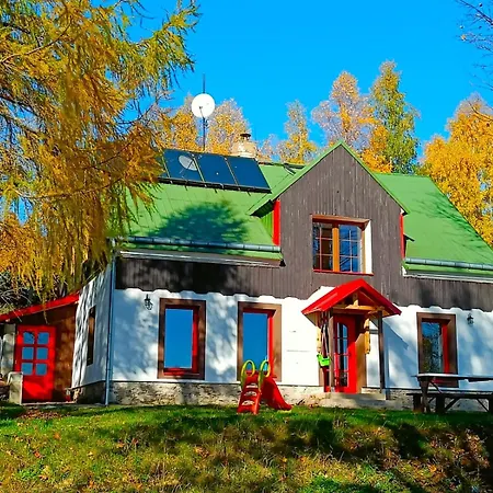 Five Maple Home For Families And Wild Nature Lovers Medenec Exterior photo